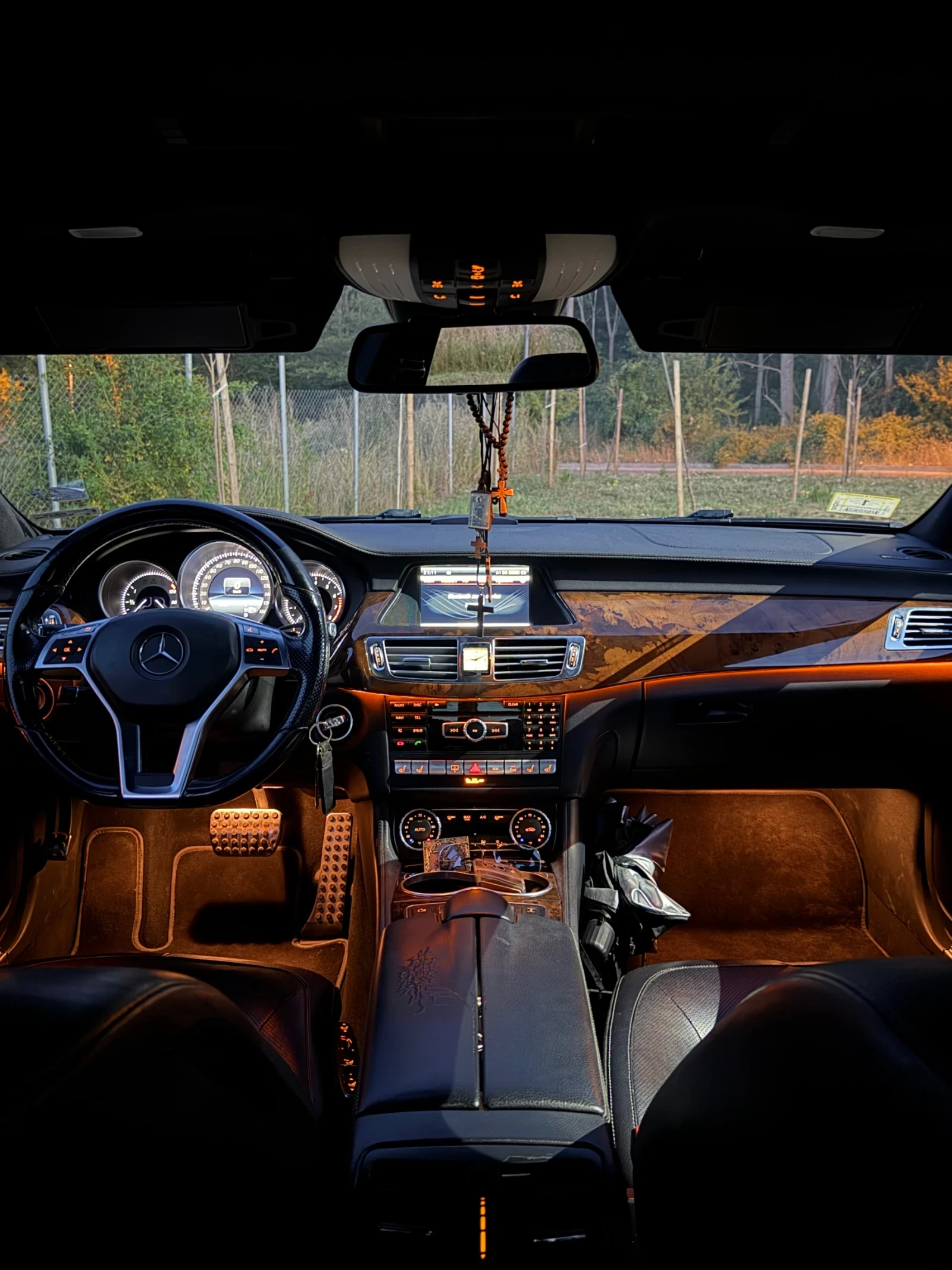 Mercedes-Benz CLS 500 4х4, снимка 11 - Автомобили и джипове - 55546309