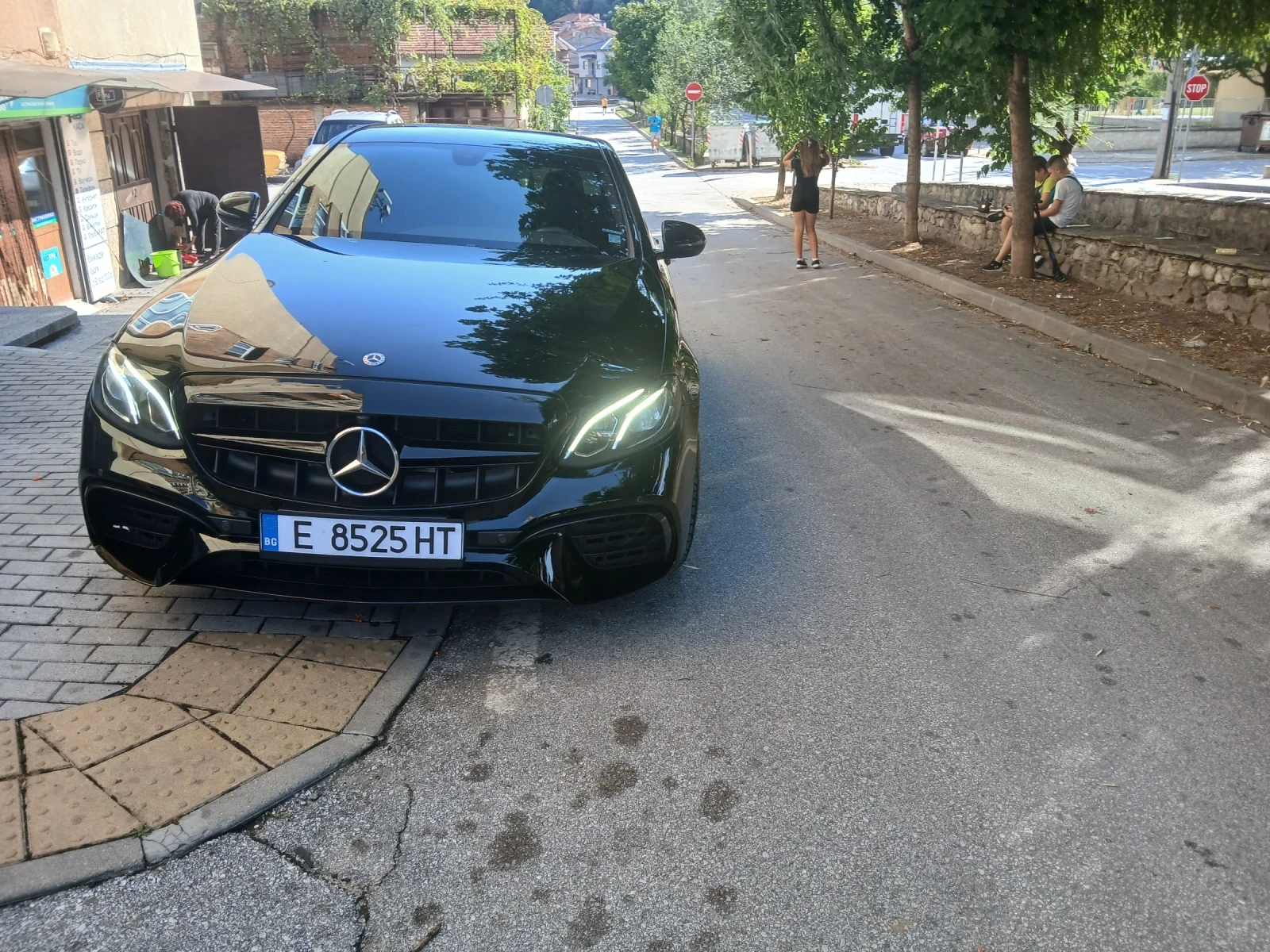 Mercedes-Benz E 220, снимка 3 - Автомобили и джипове - 55851912