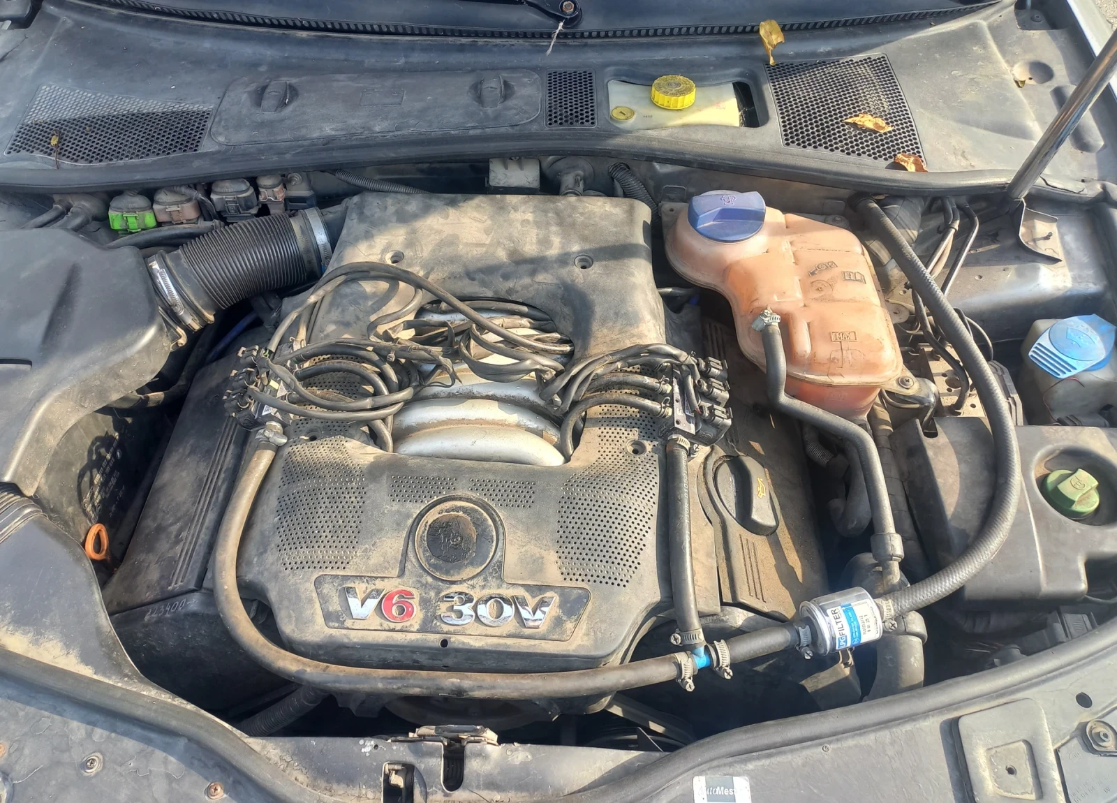 VW Passat 2.8 4x4 gaz.uredba, снимка 13 - Автомобили и джипове - 55929675
