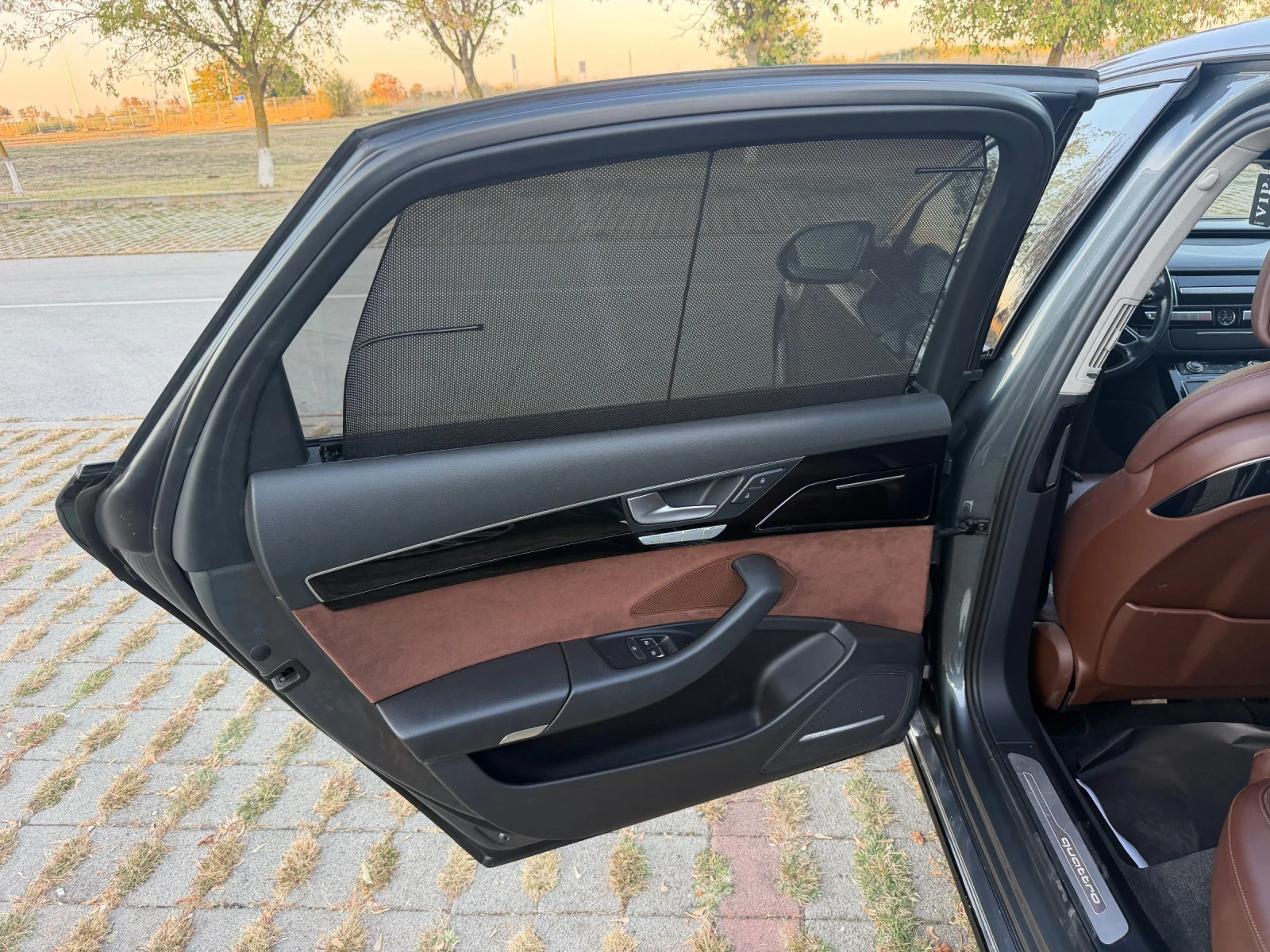 Audi A8 3.0TDI/MATRIX/LONG/3xTV/FULL//БАРТЕР/ЛИЗИНГ!, снимка 16 - Автомобили и джипове - 56348934