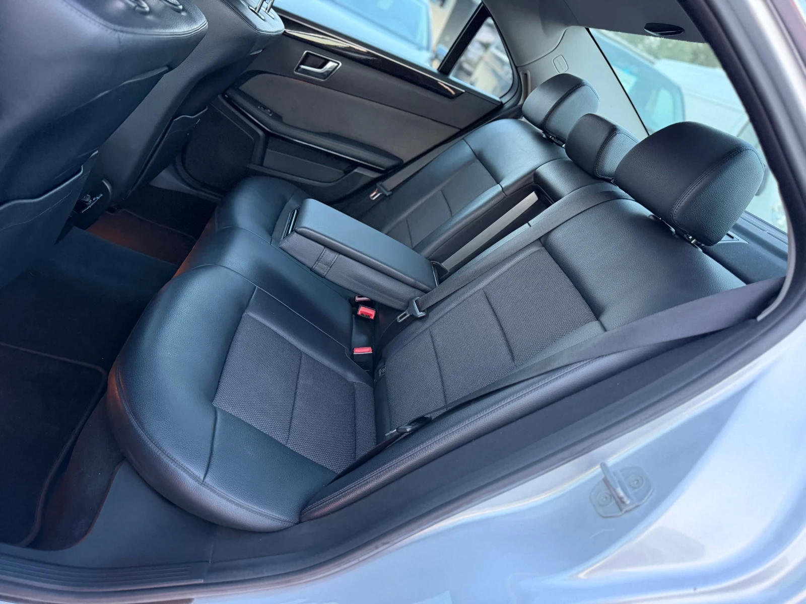Mercedes-Benz E 220 2.2CDI 170�� AVANTGARDE  ������ ���� ���� | Mobile.bg � ����������� 12