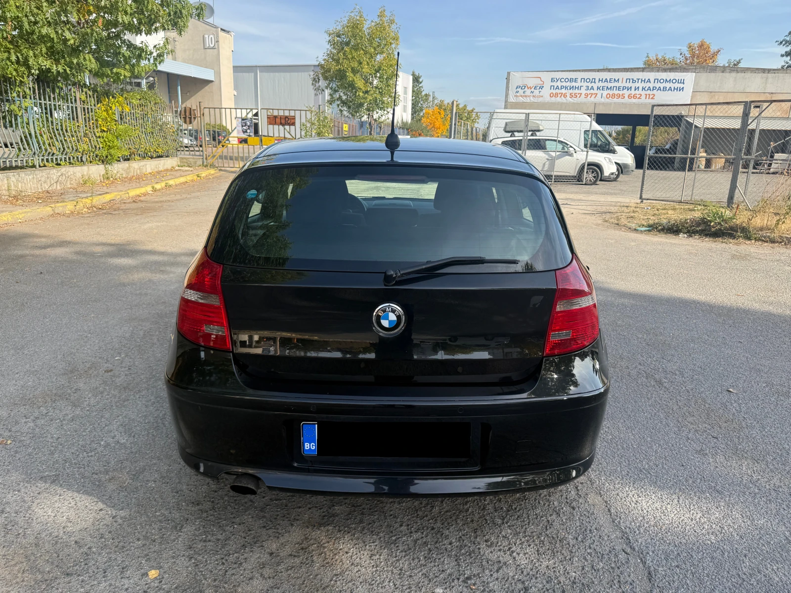 BMW 118 i Facelift, снимка 8 - Автомобили и джипове - 56431965