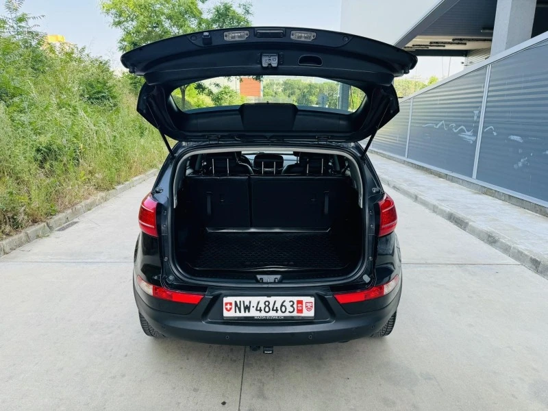 Kia Sportage 2.0i Face Automat Swiss, снимка 8 - Автомобили и джипове - 46051262