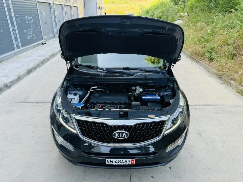 Kia Sportage 2.0i Face Automat Swiss, снимка 4 - Автомобили и джипове - 46051262