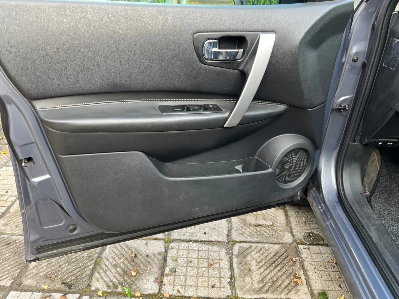 Nissan Qashqai 2.0EXCLUSIVE4X4, снимка 10 - Автомобили и джипове - 52182373