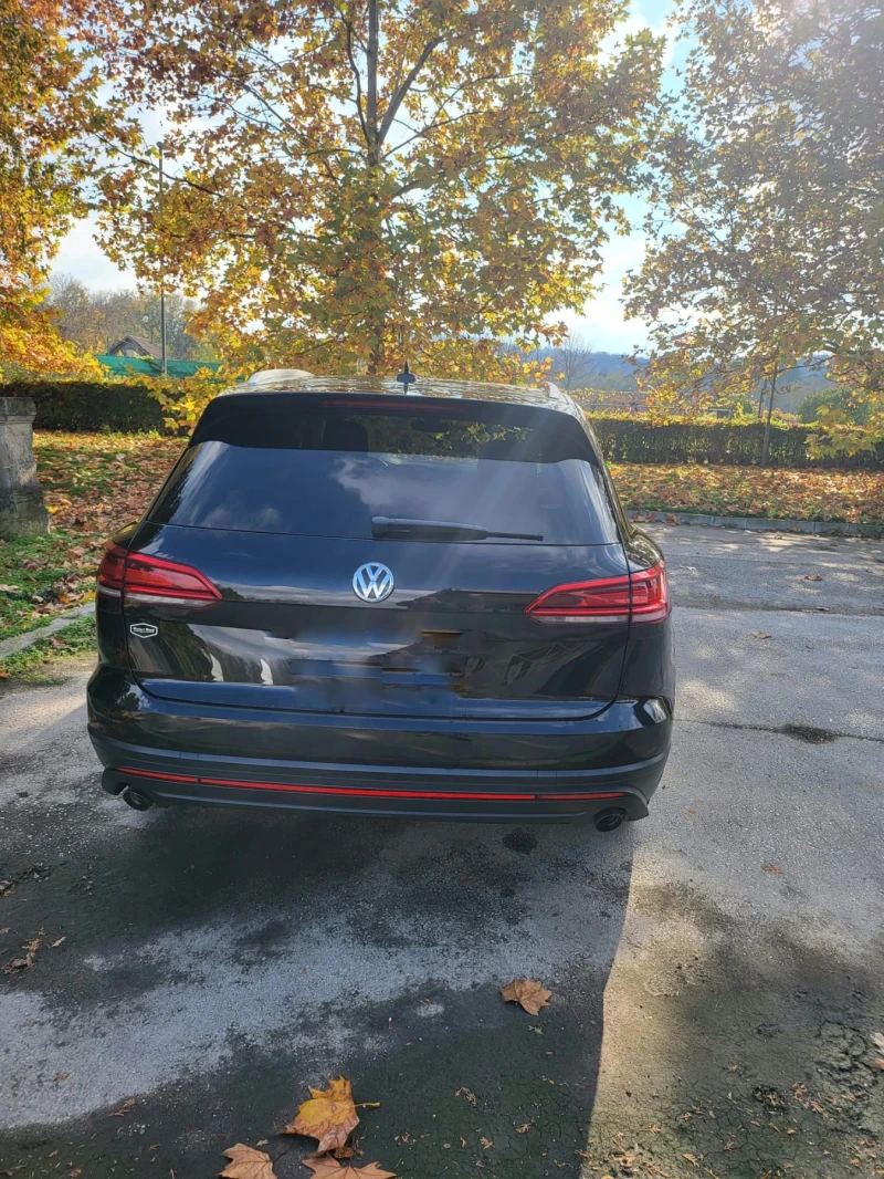 VW Touareg, снимка 4 - Автомобили и джипове - 52330495