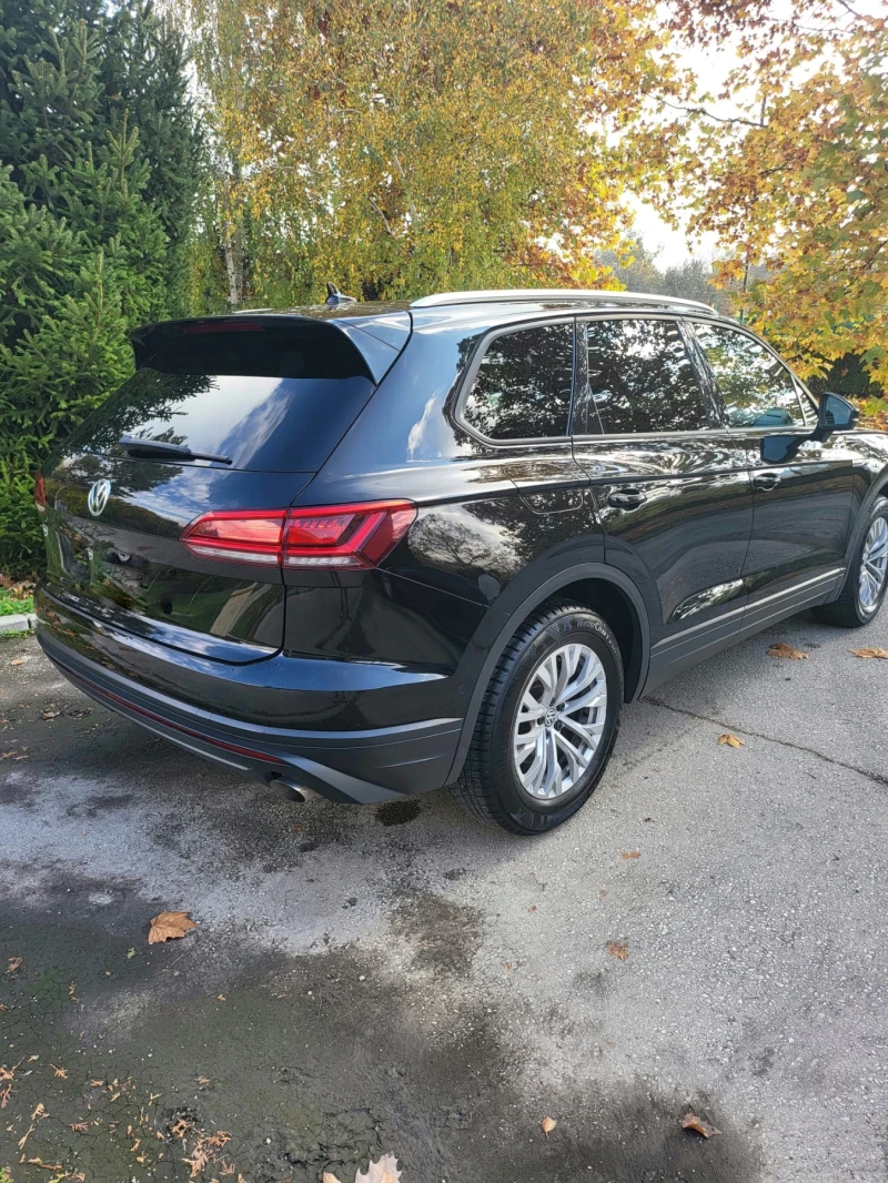VW Touareg, снимка 12 - Автомобили и джипове - 52330495