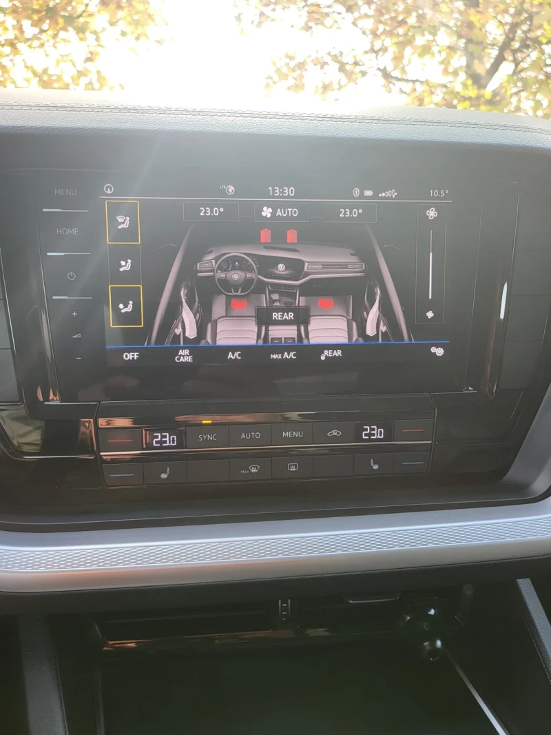 VW Touareg, снимка 13 - Автомобили и джипове - 52330495