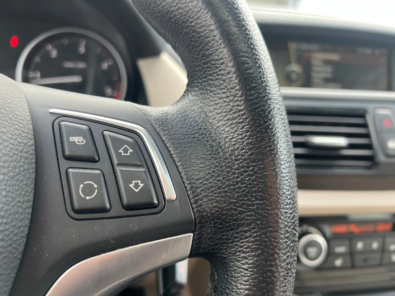 BMW X1 2.0xd 215k.c* Panorama* bi-xebin* M paket* Full, снимка 13 - Автомобили и джипове - 52515970