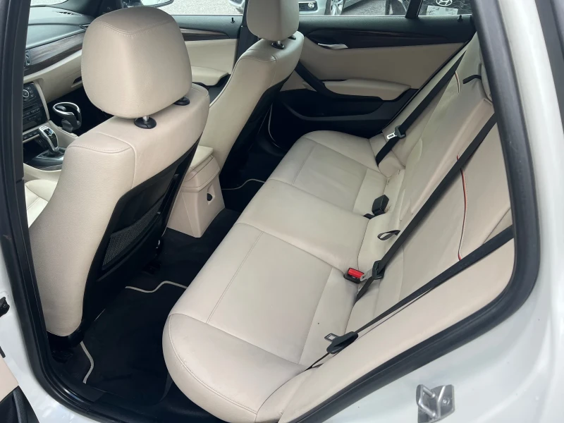 BMW X1 2.0xd 215k.c* Panorama* bi-xebin* M paket* Full, снимка 10 - Автомобили и джипове - 52515970