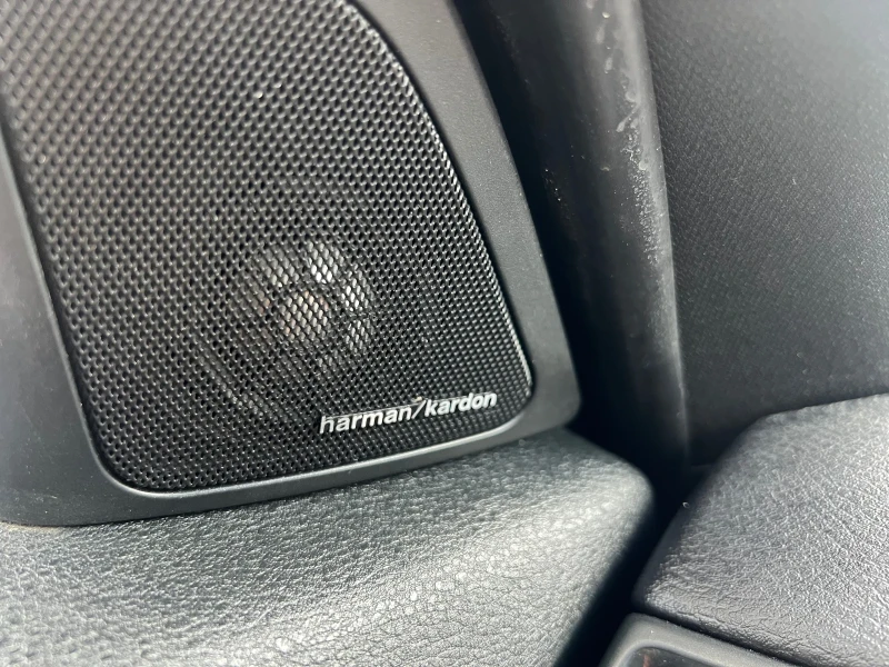 BMW X1 2.0xd 215k.c* Panorama* bi-xebin* M paket* Full, снимка 15 - Автомобили и джипове - 52515970