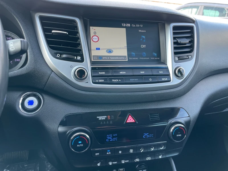 Hyundai Tucson 1.7crdi 2018г . автоматик , снимка 12 - Автомобили и джипове - 52792805