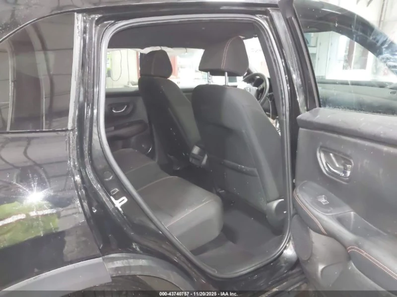 Honda Hr-v 2.0L I-4 DI, DOHC, VVT, 158HP All Wheel Drive, снимка 15 - Автомобили и джипове - 52938680