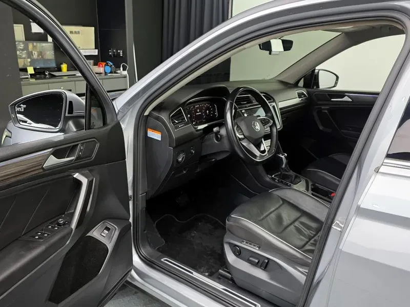 VW Tiguan 2.0 TSI PRESTIGE, снимка 10 - Автомобили и джипове - 54922655