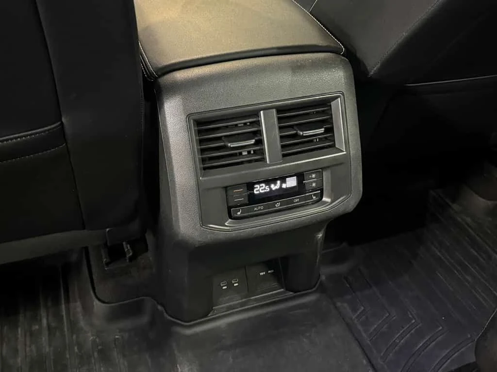 VW Atlas * NoAccidents l Execline l 3.6TSI l 4Motion l R Li, снимка 13 - Автомобили и джипове - 53926086