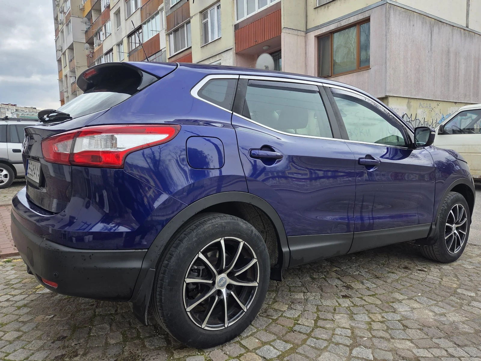 Nissan Qashqai, снимка 5 - Автомобили и джипове - 54033470