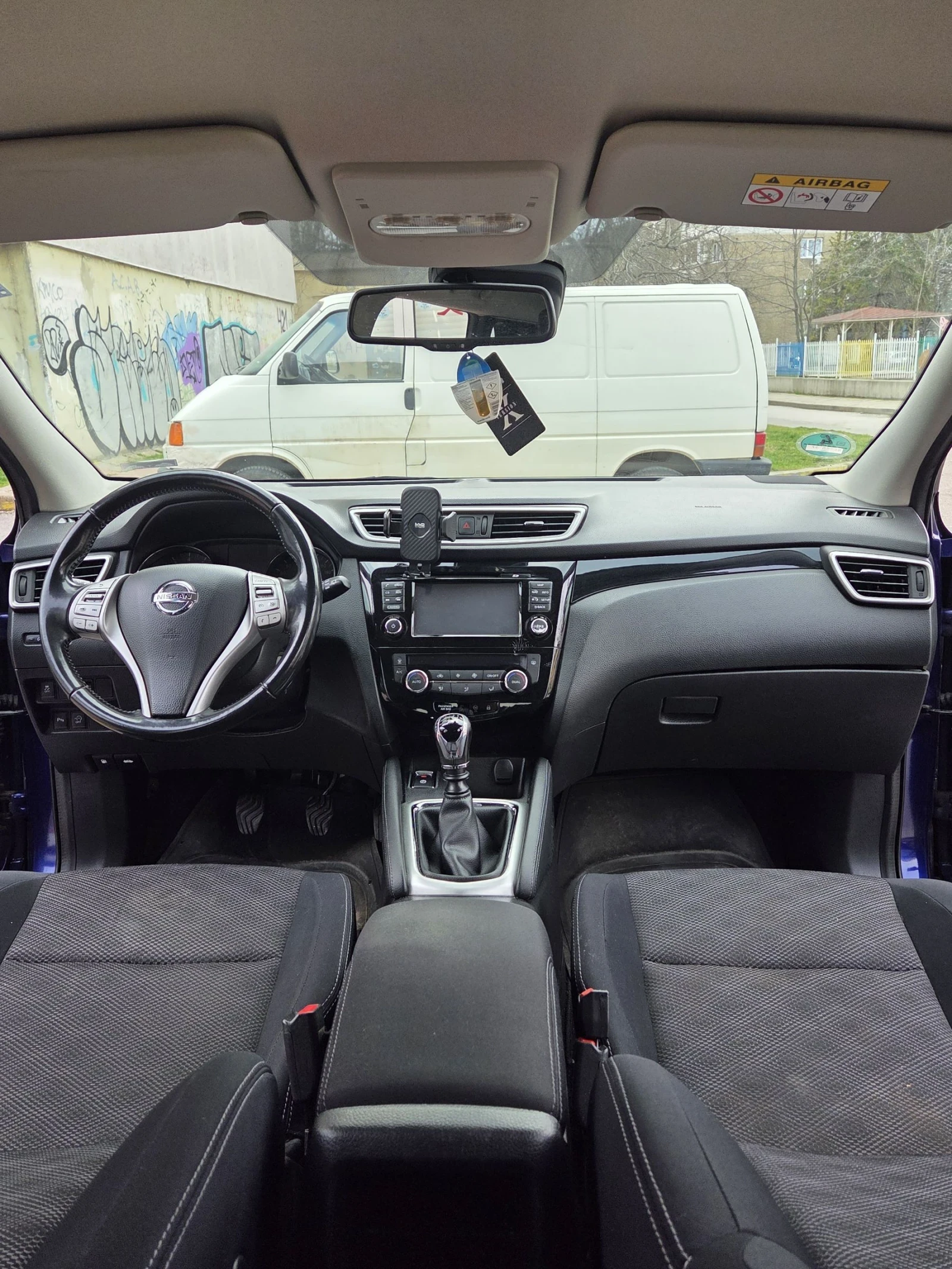 Nissan Qashqai, снимка 9 - Автомобили и джипове - 54033470