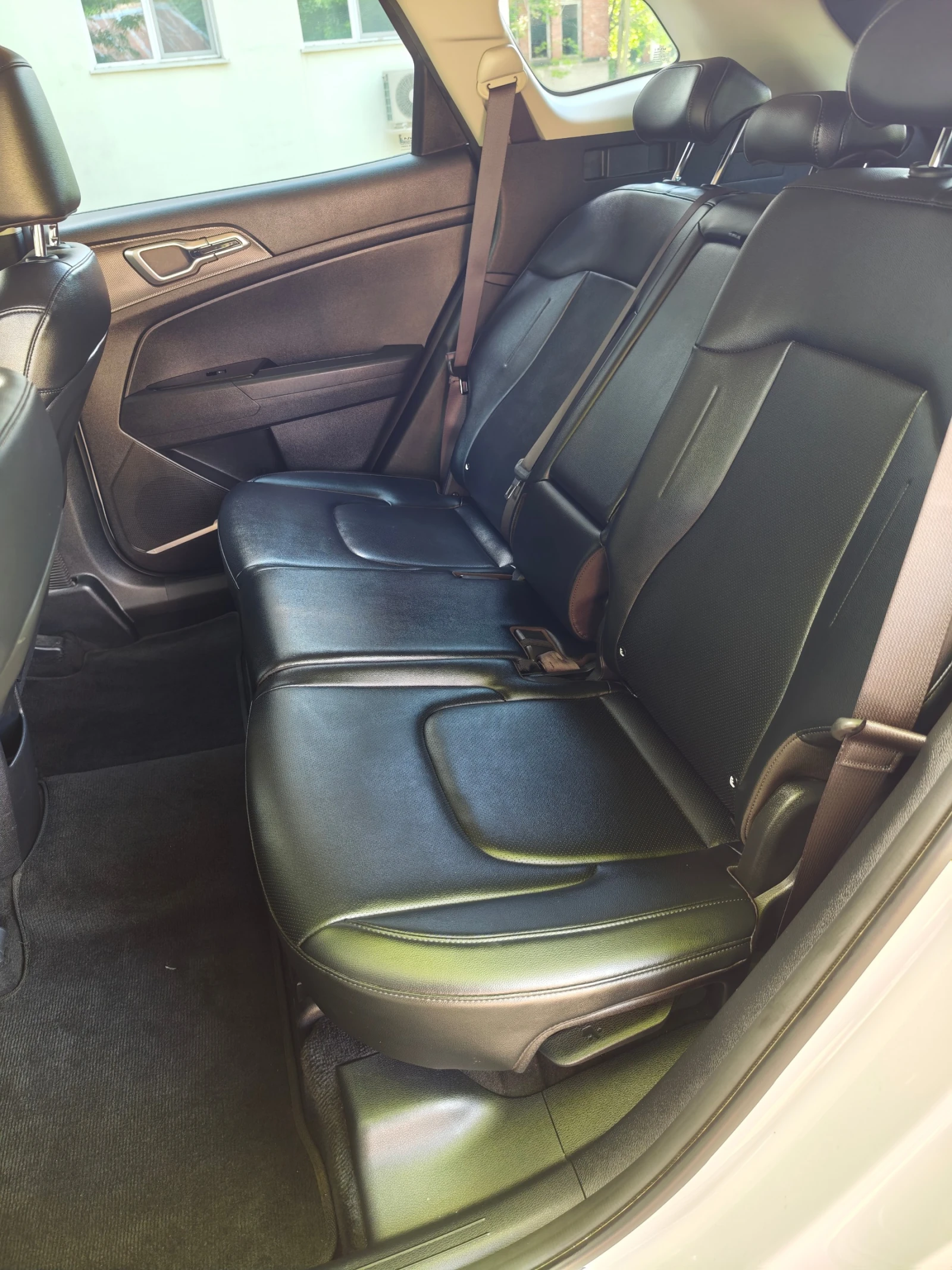 Kia Sportage 2.0 CRDI 4x4 , снимка 17 - Автомобили и джипове - 54043744