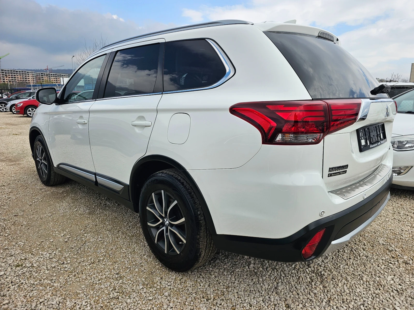 Mitsubishi Outlander 2.2DI-D, 150к.с., 4х4 , снимка 6 - Автомобили и джипове - 54093653