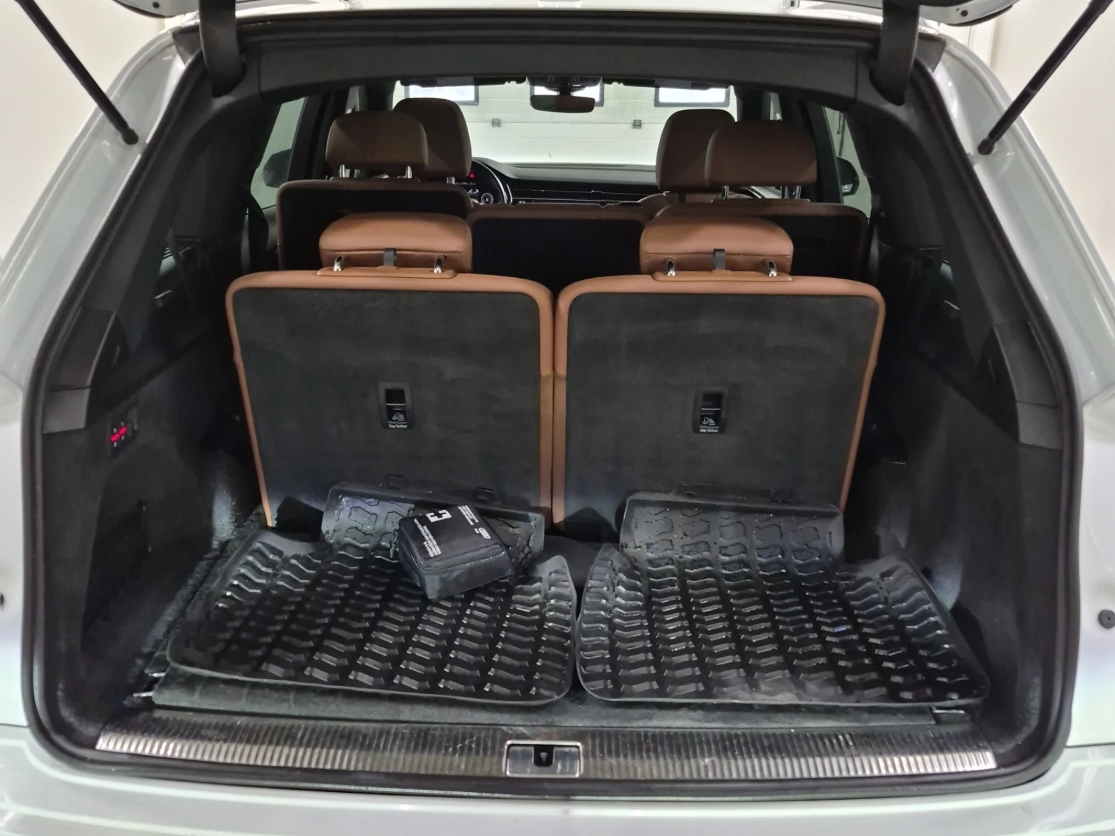 Audi Q7 Progressiv * ОБДУХВАНЕ* МЪРТВА ТОЧКА * ЦЕНА ДО БГ , снимка 15 - Автомобили и джипове - 54424059