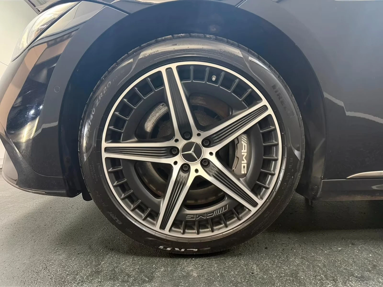 Mercedes-Benz EQE AMG 43 4Matic 360 MultiB DIST AIR HUD PANO W/P K-L, снимка 7 - Автомобили и джипове - 54451834