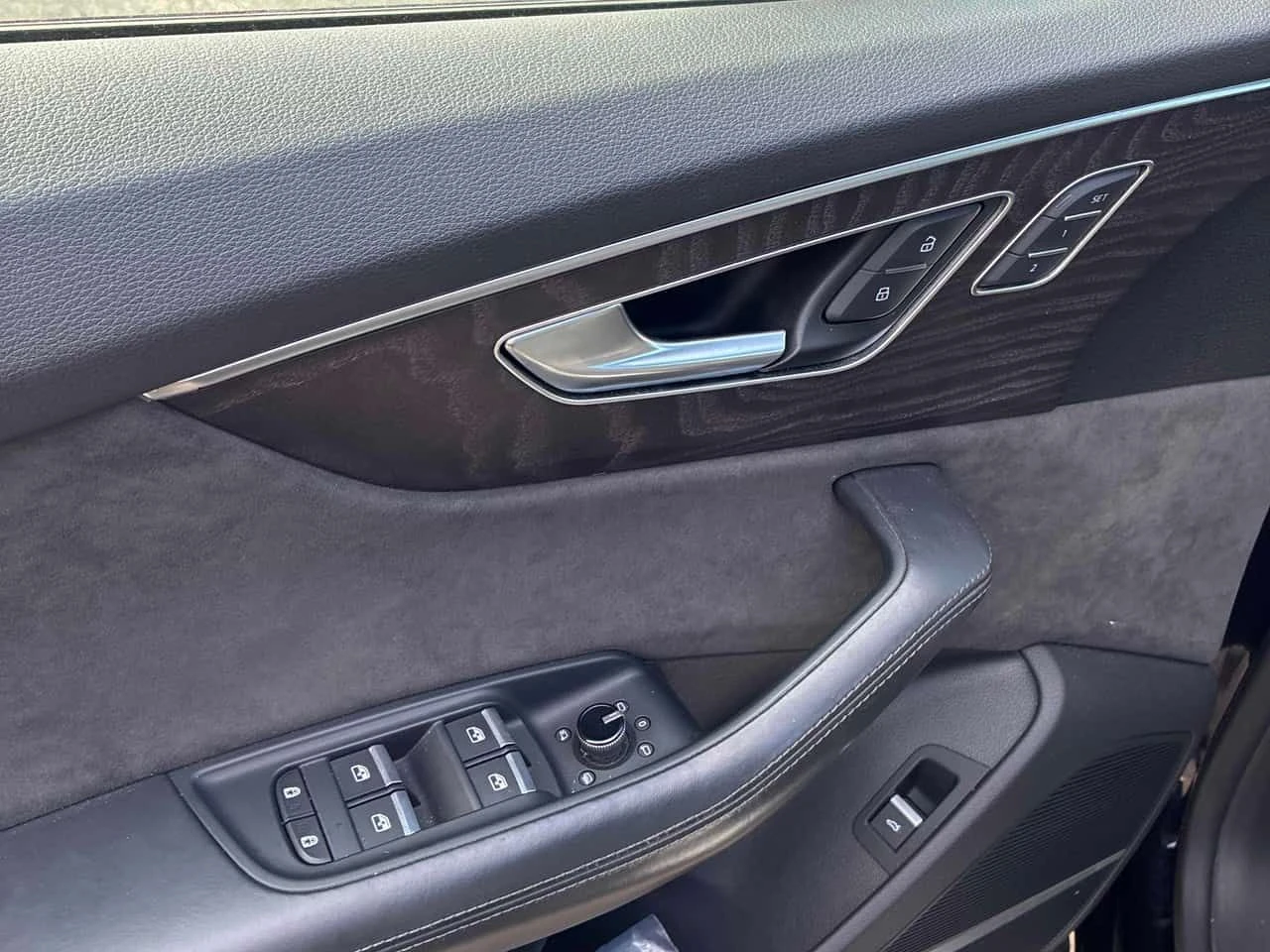 Audi Q8 | Technik | DISTRONIC | HUD | 360 | ОБДУХВАНЕ | , снимка 11 - Автомобили и джипове - 54617523