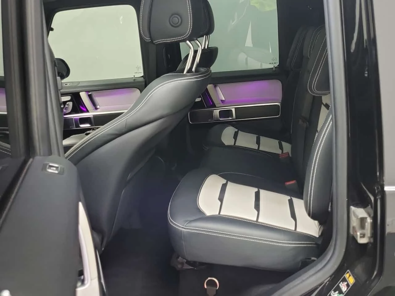 Mercedes-Benz G 63 AMG * CARFAX * АВТОКРЕДИТ БЕЗ ПЪРВОНАЧАЛНА ВНОСКА, снимка 13 - Автомобили и джипове - 54654770