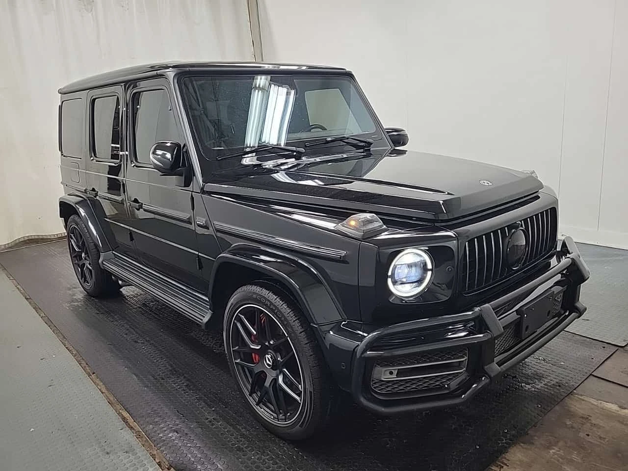 Mercedes-Benz G 63 AMG * CARFAX * АВТОКРЕДИТ БЕЗ ПЪРВОНАЧАЛНА ВНОСКА, снимка 2 - Автомобили и джипове - 54654770