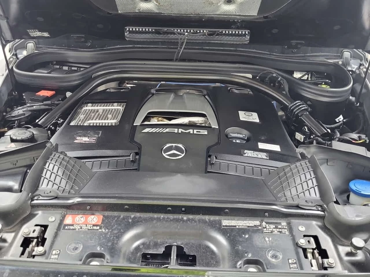 Mercedes-Benz G 63 AMG * CARFAX * АВТОКРЕДИТ БЕЗ ПЪРВОНАЧАЛНА ВНОСКА, снимка 17 - Автомобили и джипове - 54654770