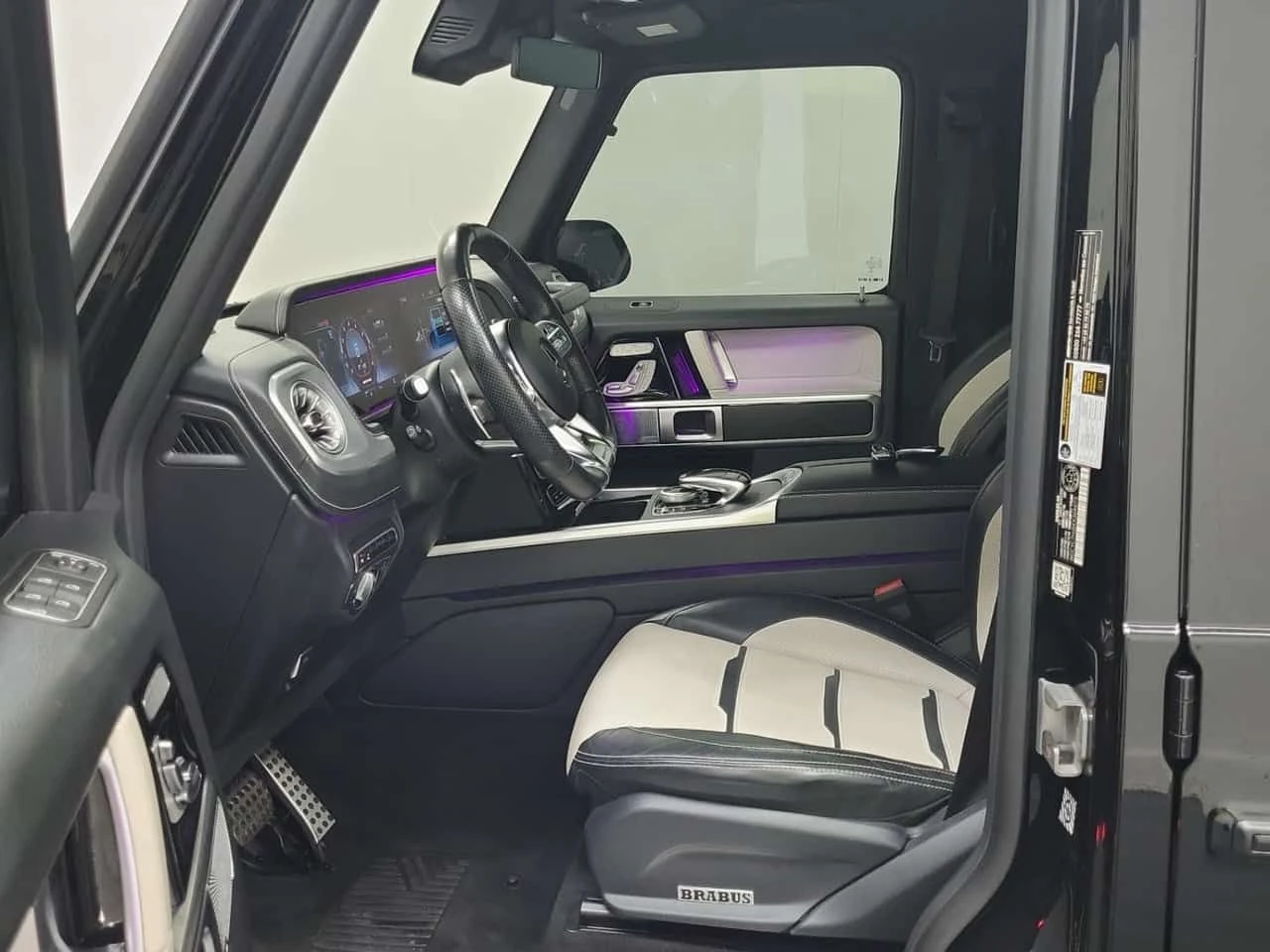 Mercedes-Benz G 63 AMG * CARFAX * АВТОКРЕДИТ БЕЗ ПЪРВОНАЧАЛНА ВНОСКА, снимка 9 - Автомобили и джипове - 54654770