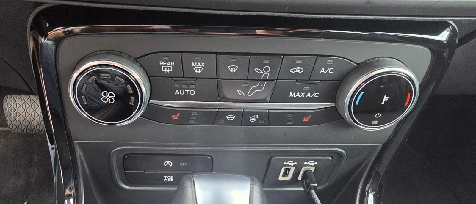 Ford EcoSport EcoBoost, снимка 8 - Автомобили и джипове - 55382179