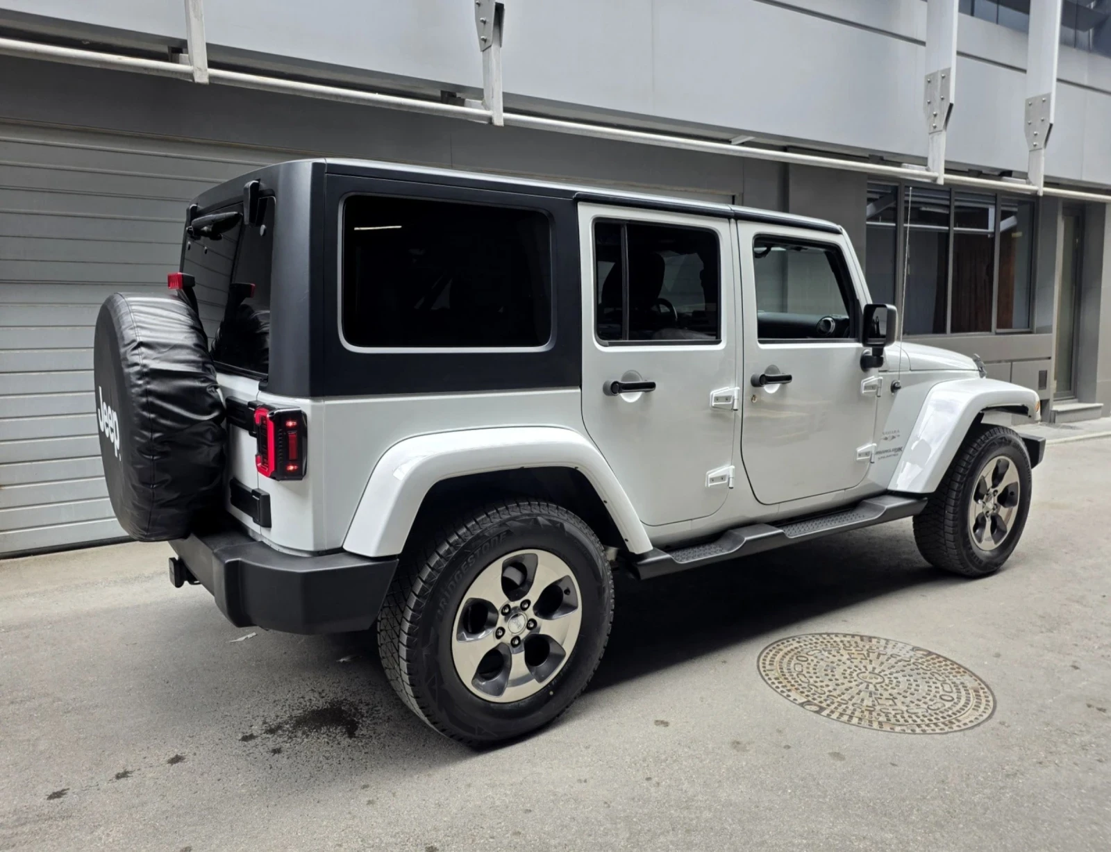 Jeep Wrangler LIMITED SAHARA 3.6 AWD, снимка 9 - Автомобили и джипове - 55408327