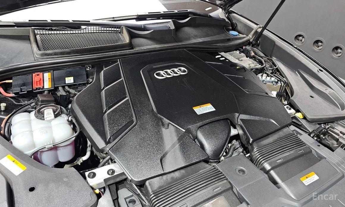 Audi Q8, снимка 6 - Автомобили и джипове - 55645286