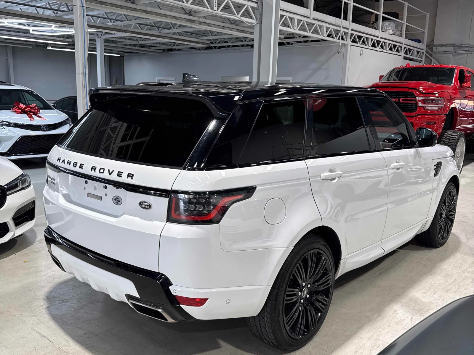 Land Rover Range Rover Sport * V8 Supercharged HSE Dynamic* АВТОКРЕДИТ* , снимка 3 - Автомобили и джипове - 56019464