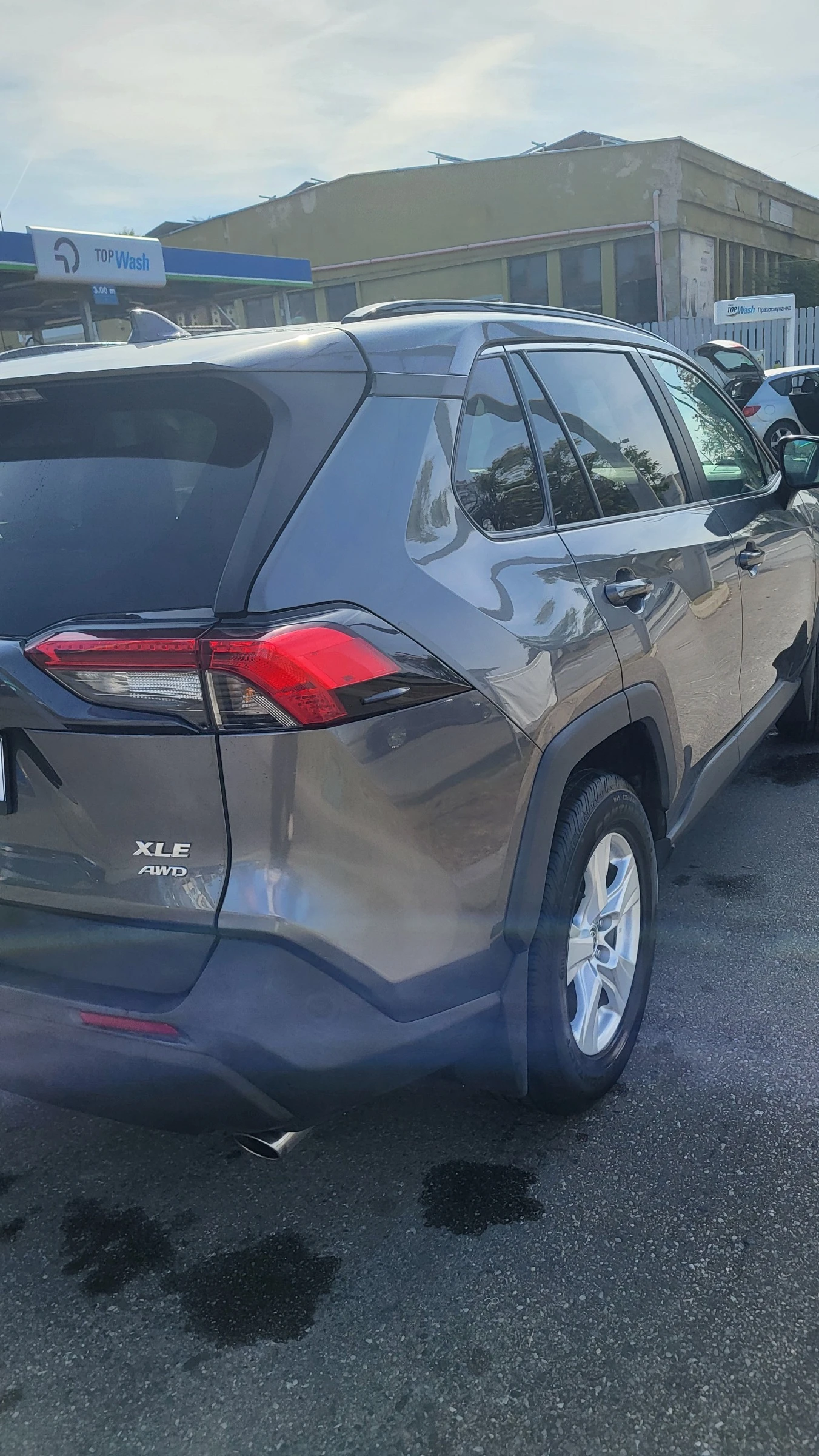Toyota Rav4 XLE, снимка 3 - Автомобили и джипове - 56636473