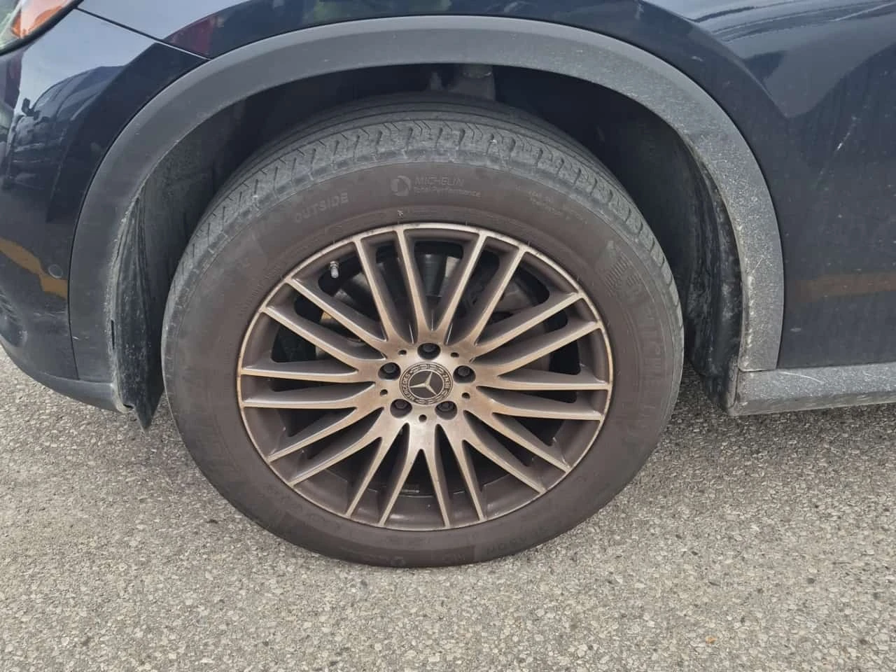 Mercedes-Benz GLC 300 4matic Suv /ДИСТРОНИК/ПАНО/ПОДГРЕВ/, снимка 4 - Автомобили и джипове - 56300127