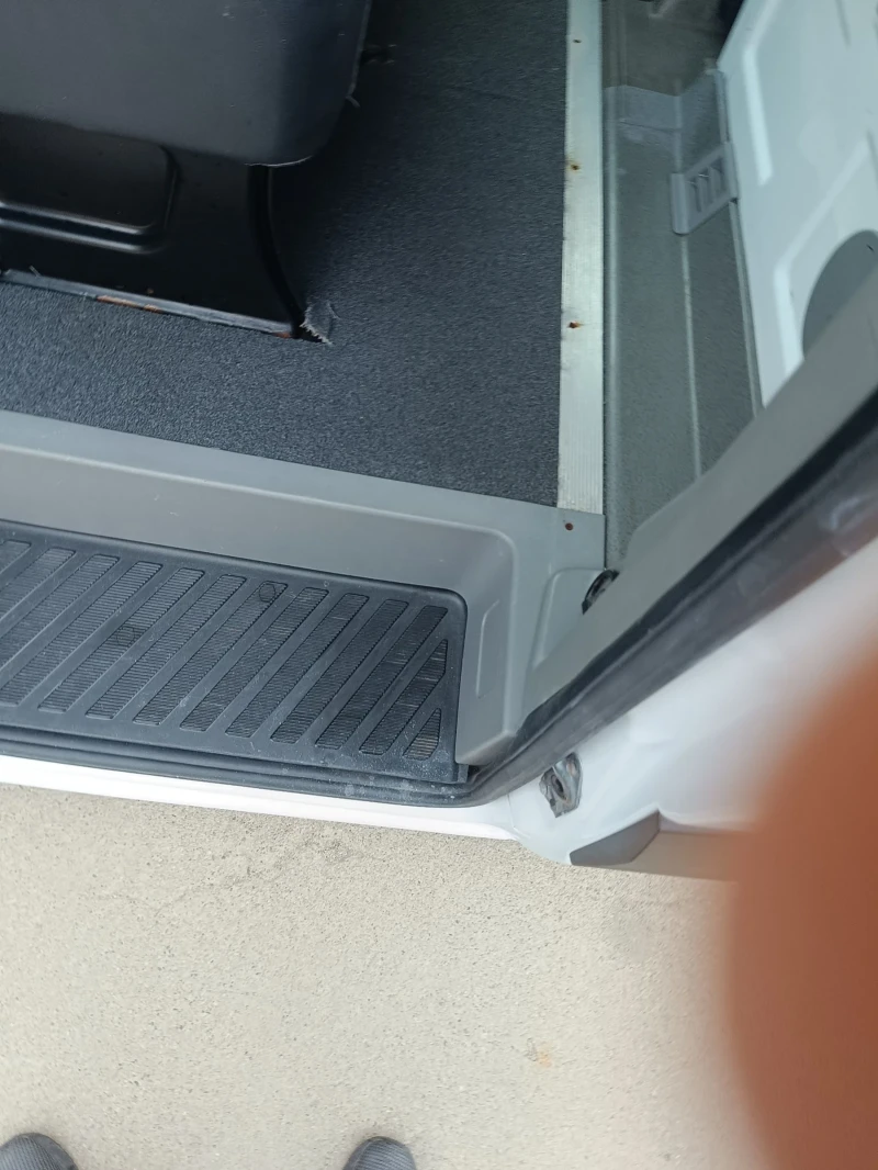 Mercedes-Benz Sprinter 311cdi 9места КЛИМА 646, снимка 7 - Бусове и автобуси - 52141438