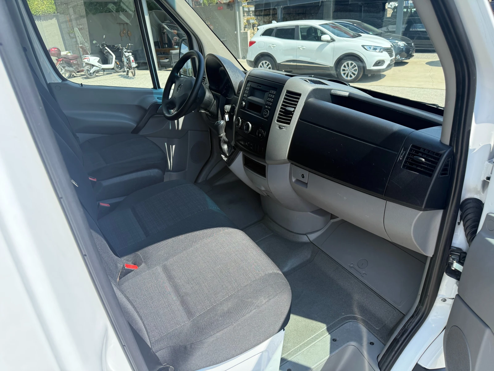 Mercedes-Benz Sprinter 316CDI Хладилен + ток Клима Euro 5 L2H2 , снимка 9 - Бусове и автобуси - 55615103