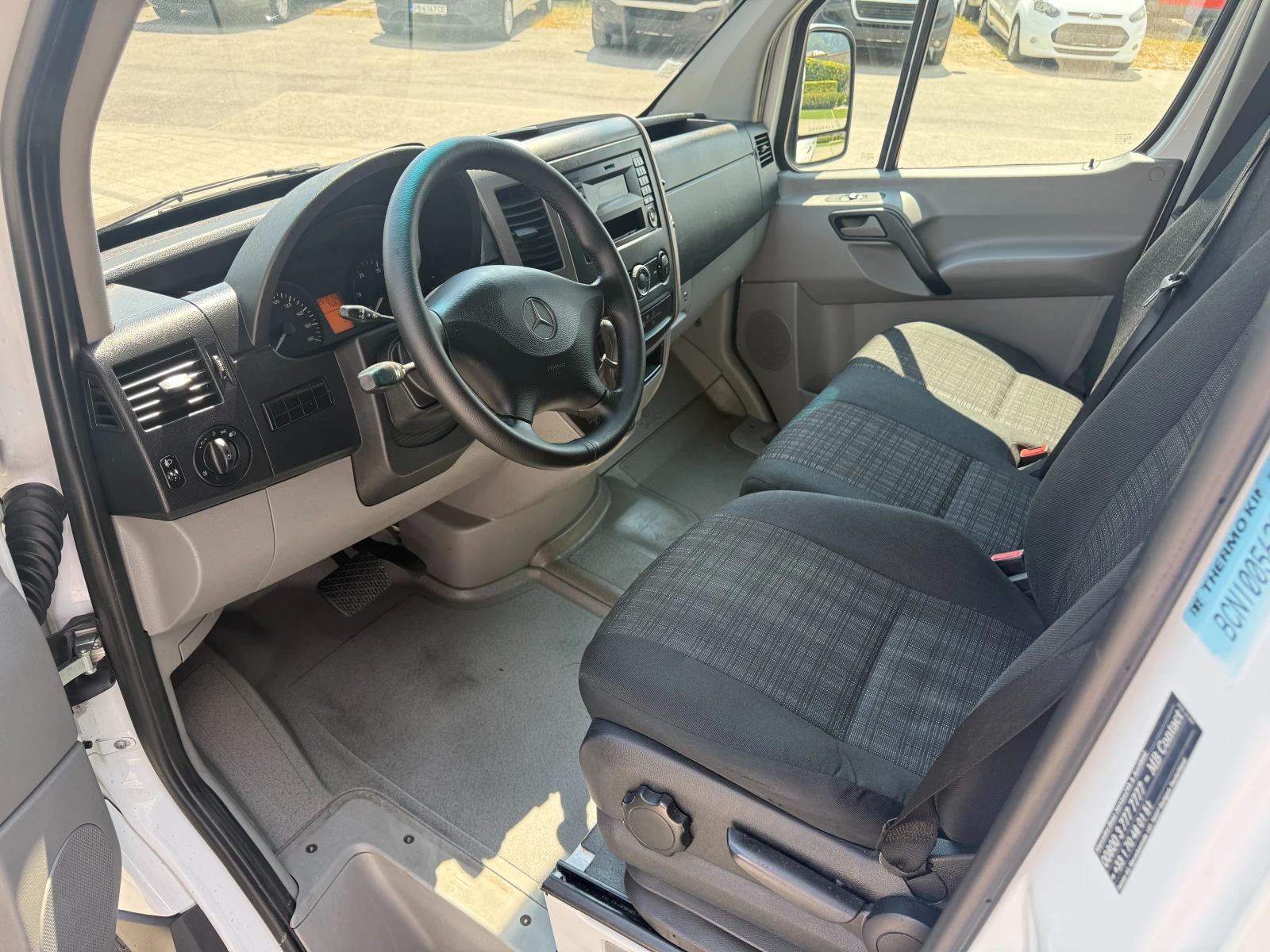 Mercedes-Benz Sprinter 316CDI Хладилен + ток Клима Euro 5 L2H2 , снимка 11 - Бусове и автобуси - 55615103