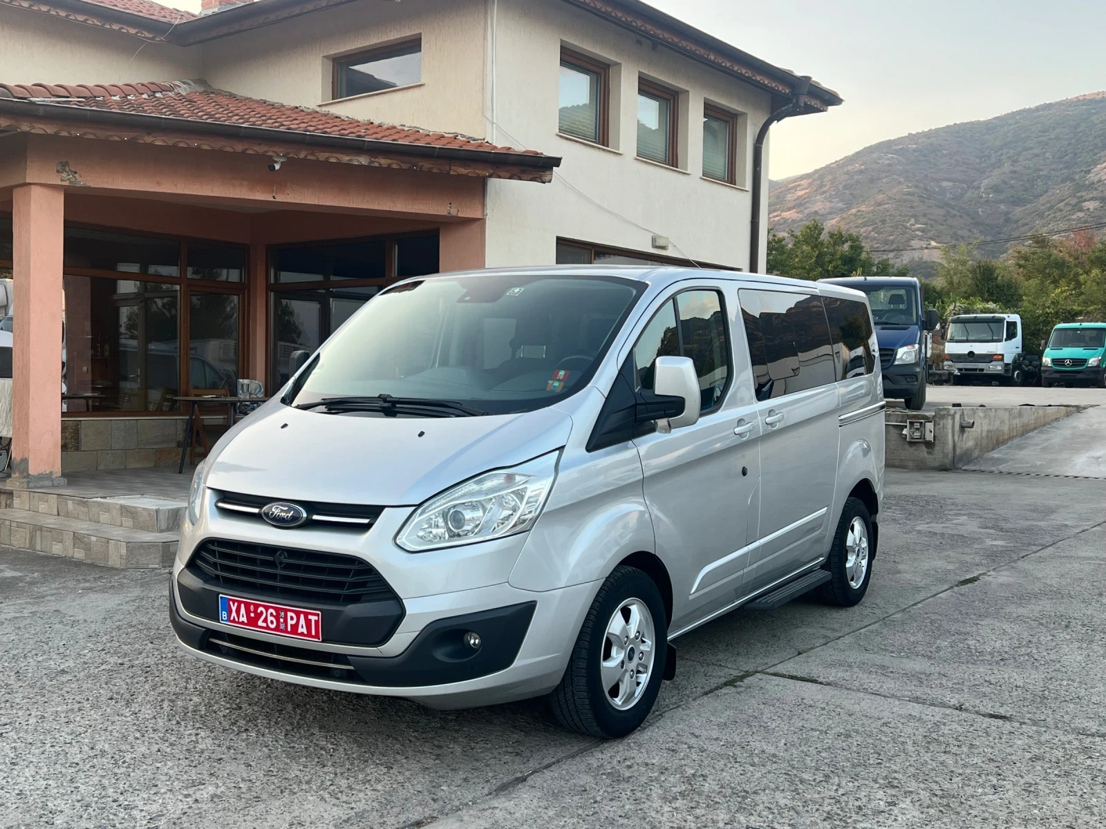 Ford Transit Custom 9 МЕСТА. 2хКЛИМА, снимка 2 - Бусове и автобуси - 55904813