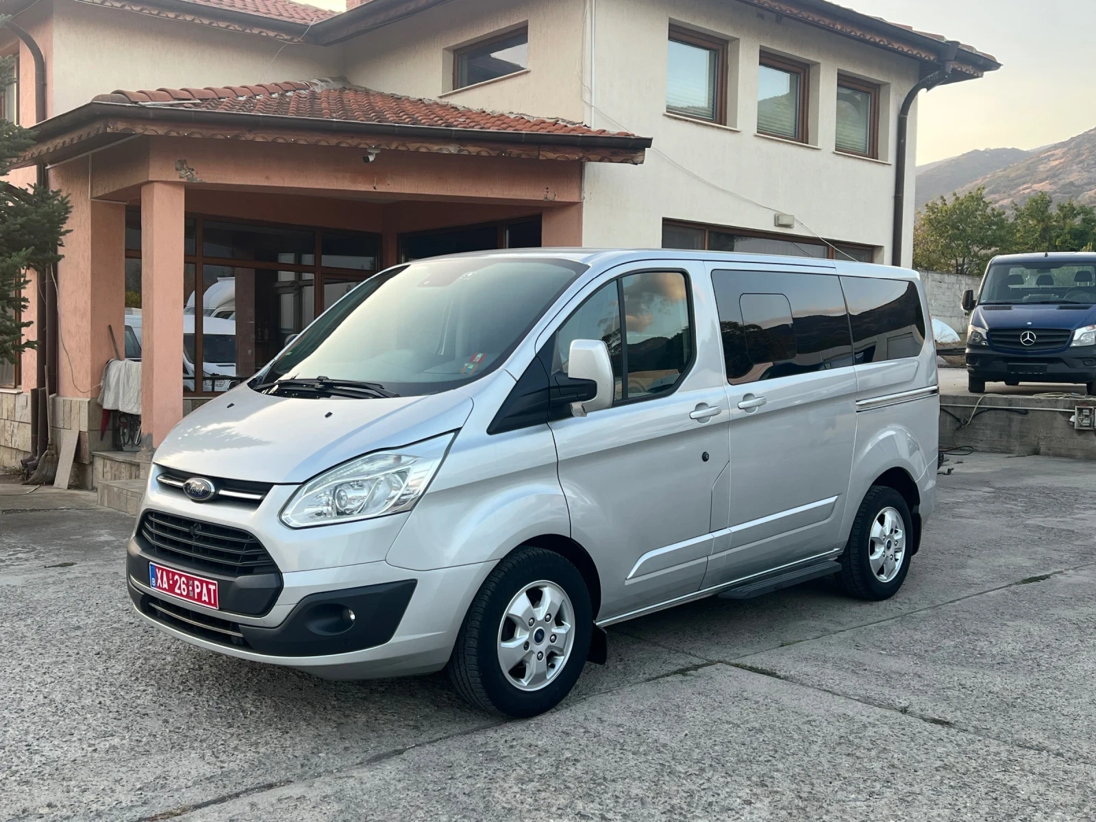 Ford Transit Custom 9 МЕСТА. 2хКЛИМА, снимка 3 - Бусове и автобуси - 55904813
