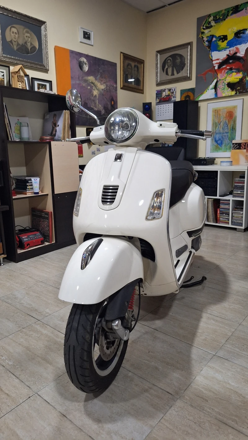 Vespa GTS 300cc, снимка 4 - Мотоциклети и мототехника - 47154343