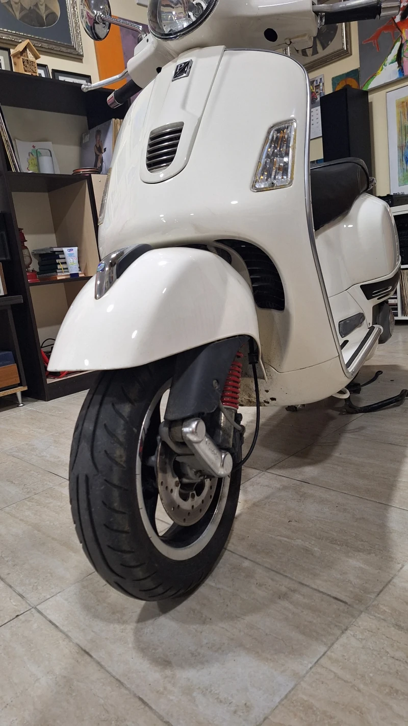 Vespa GTS 300cc, снимка 5 - Мотоциклети и мототехника - 47154343