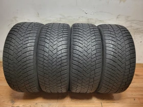 Гуми Зимни 225/50R17, снимка 1 - Гуми и джанти - 48672577