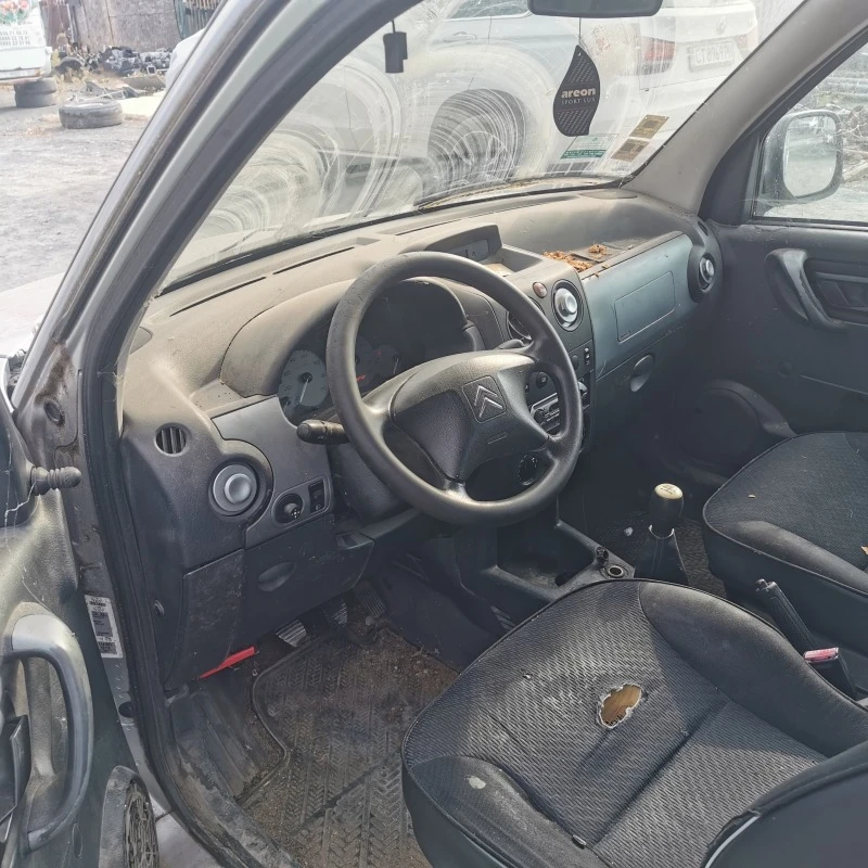 Citroen Berlingo 1.6 90кс, снимка 2 - Автомобили и джипове - 47183879