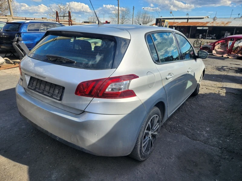 Peugeot 308 1.2T 2бр, снимка 5 - Автомобили и джипове - 40226644