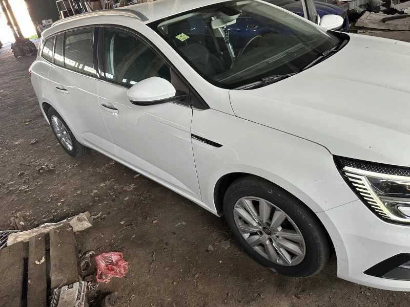 Renault Megane, снимка 4 - Автомобили и джипове - 47047142