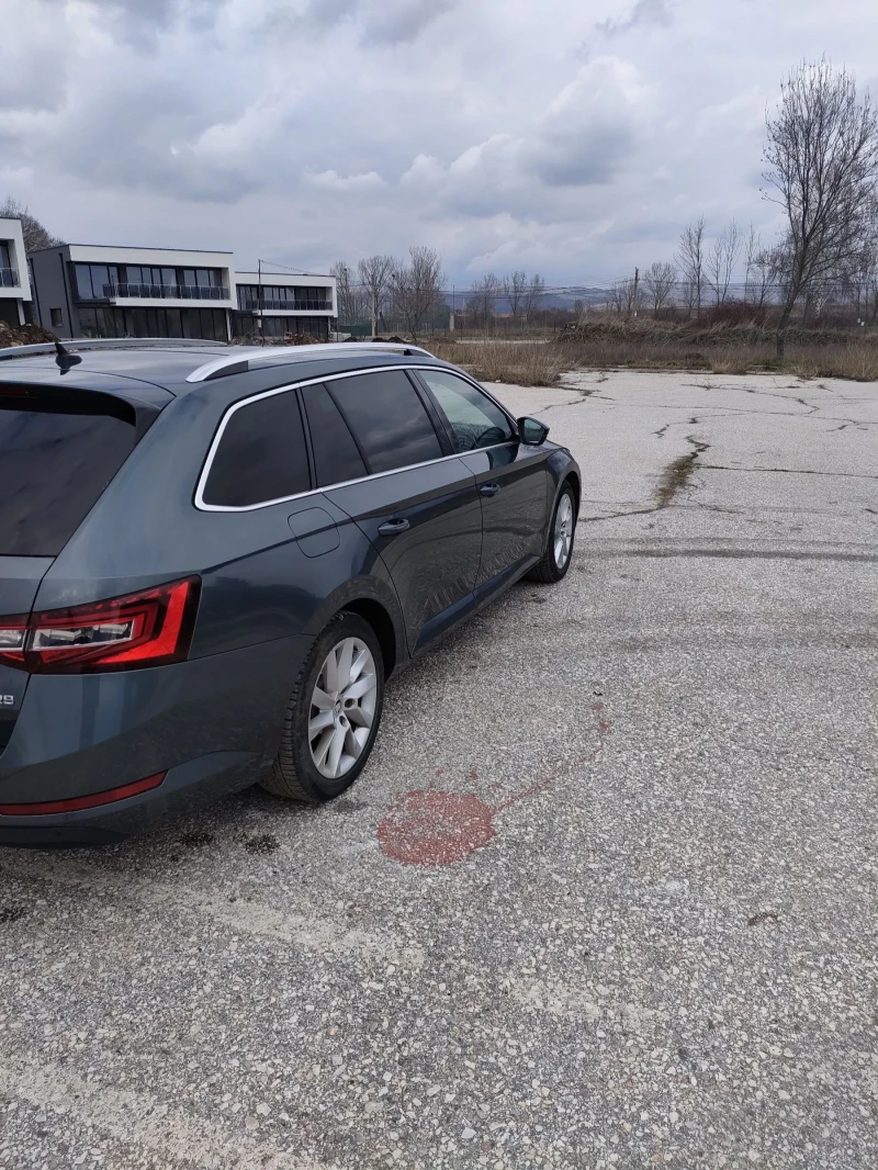 Skoda Superb 2.0, снимка 4 - Автомобили и джипове - 48422530