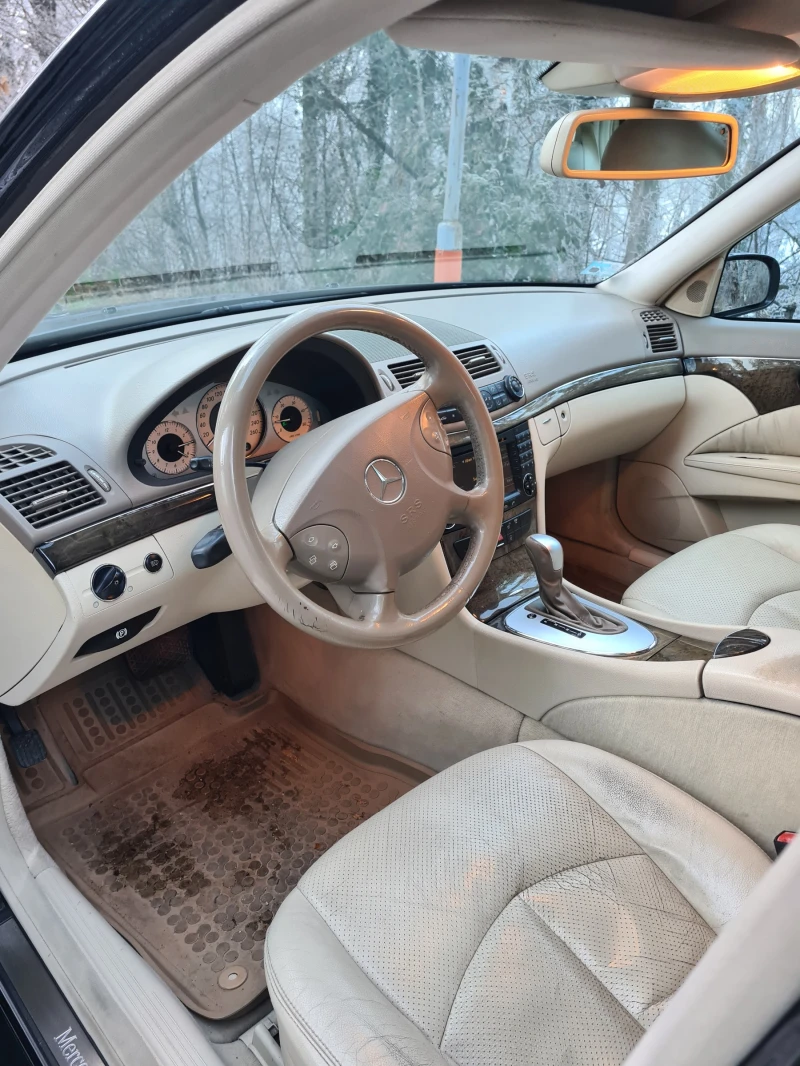 Mercedes-Benz E 280, снимка 11 - Автомобили и джипове - 49169110