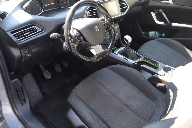 Peugeot 308 1.6 120к.с. blueHDI, снимка 8 - Автомобили и джипове - 51409455
